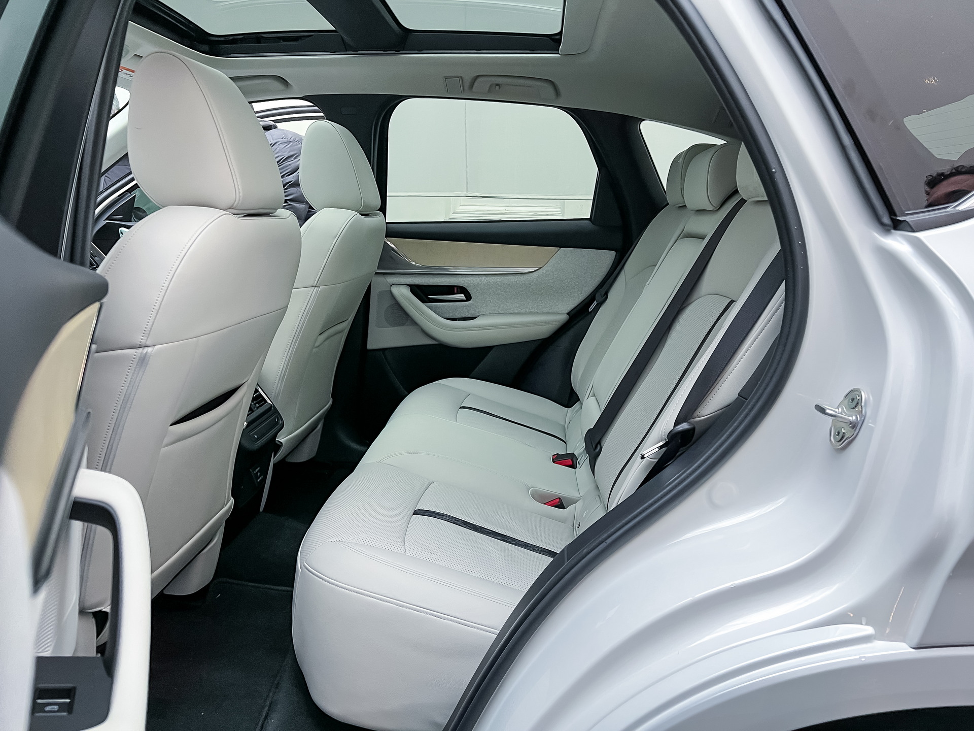 起价5万欧元，比宝马X3贵，5.8秒破百，马自达CX-60PHEV实车体验