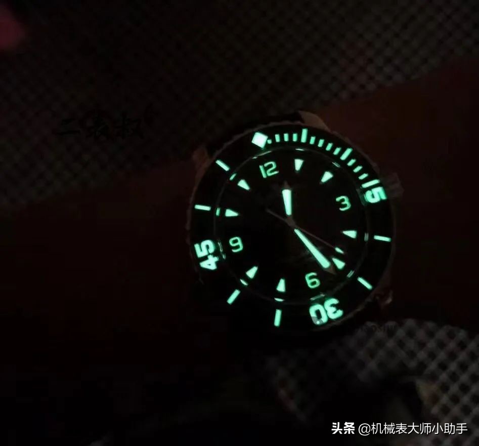 万国手表和劳力士哪个档次高,萧邦手表和劳力士哪一个档次高