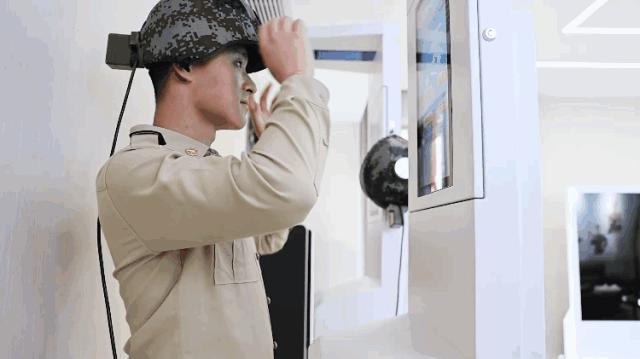 VR试镜、自主选购、即申即领！火箭军某部线下超市，多款被装“一站式”购齐！