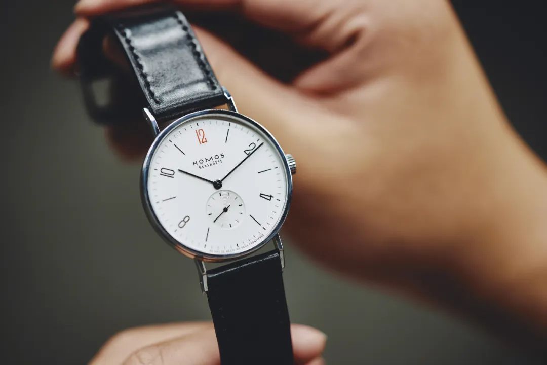 nomos最经典款,nomos粉色