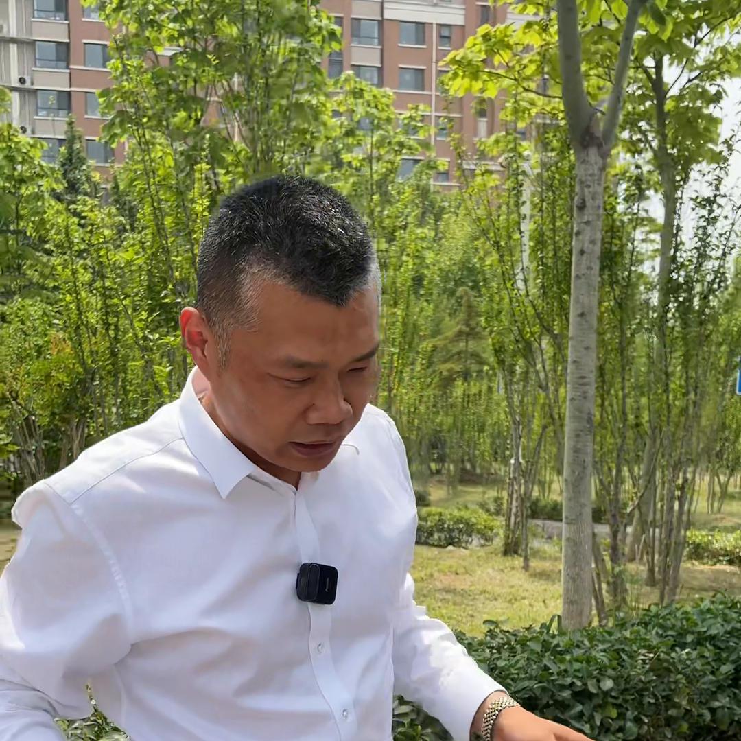 16年路虎揽胜8400,16年揽胜加长二手车多少钱