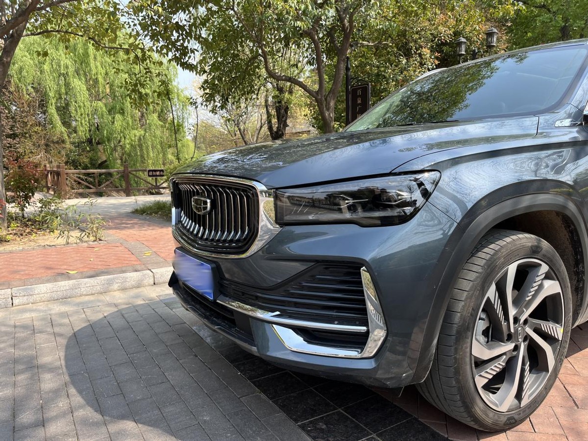 星越l和红旗hs5哪个空间更好,吉利星越l和红旗hs5哪个更好