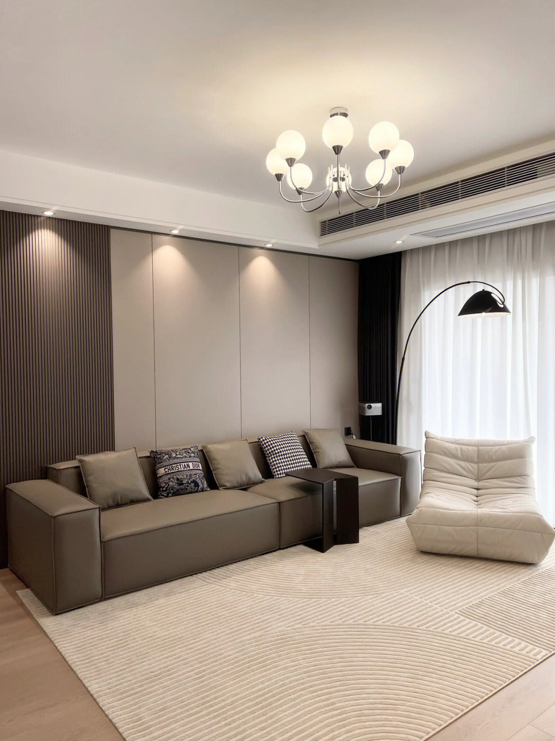 最流行的20款沙发背景墙设计,最耐看的沙发背景墙设计