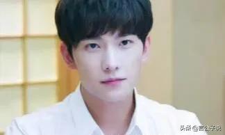 长着兔子脸的男明星有哪些,长得像兔子牙的男明星