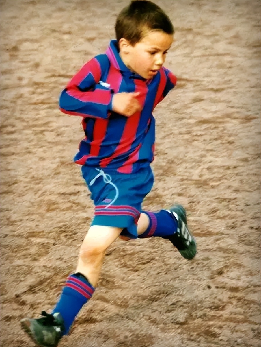 足坛球员童年照,足坛球星萌娃照