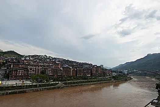 带孙女去贵阳玩,带着孙女自驾全国游