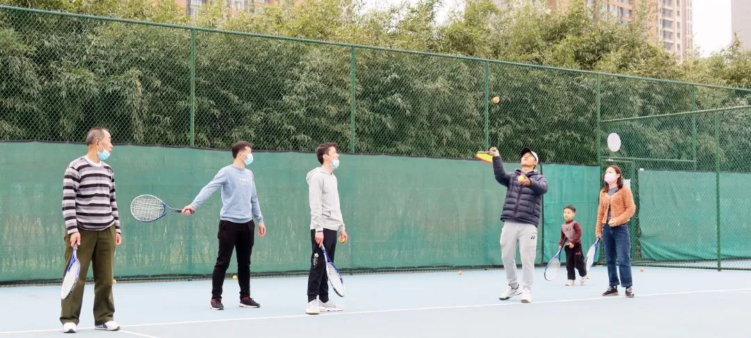 全民健身日健身盛宴点燃运动激情,周末公益养生课