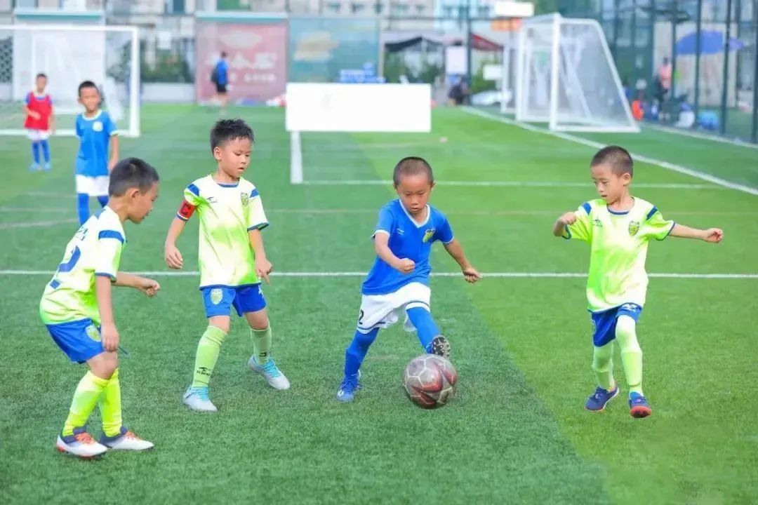 6-12岁儿童足球世界杯,关于世界杯让孩子了解起来