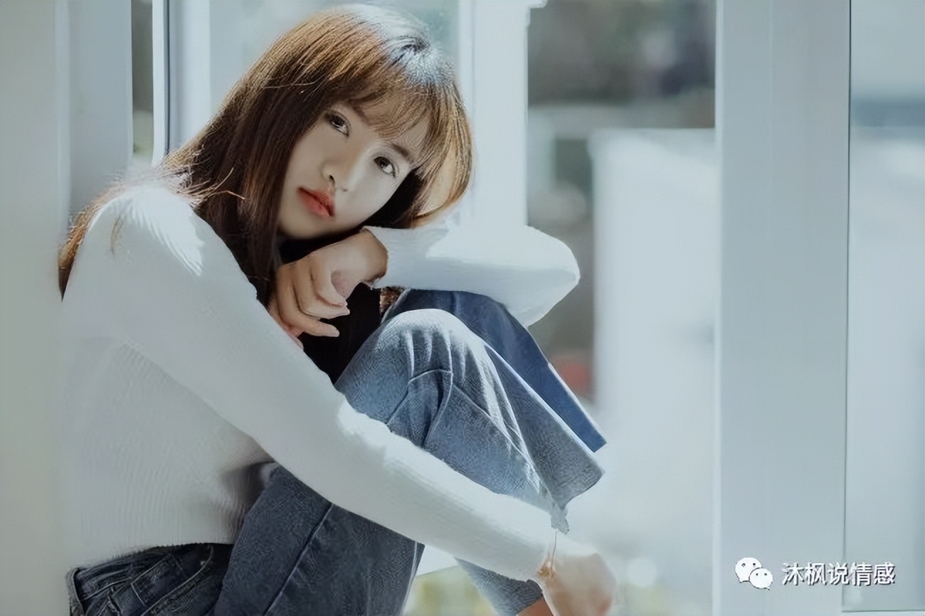 分手对方很绝情应该每天问候吗,分手了对方很绝情要去找她吗