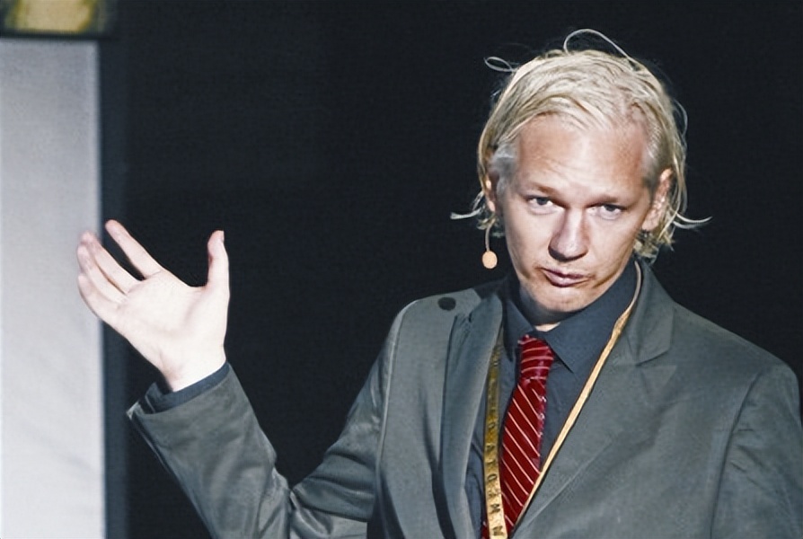 阿桑奇顶级黑客,阿桑奇黑客揭秘背后真相