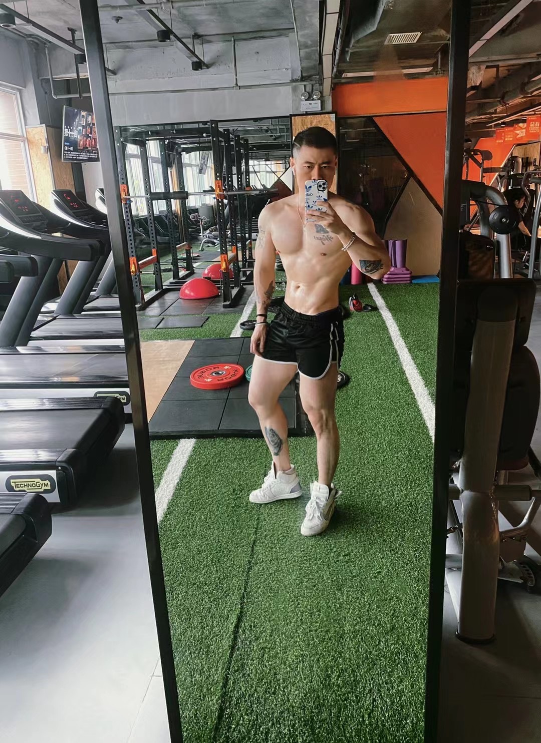 2011年，河南小伙杜霄娶哥伦比亚美女，生混血女儿，如今怎么样了