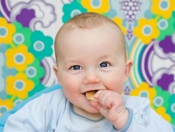 五个月宝宝的辅食应该吃什么,五个月的宝宝吃什么辅食好