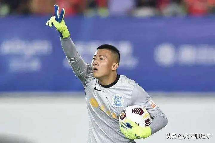 国足新帅扬科维奇多高,国足主教练扬科维奇用的什么阵型