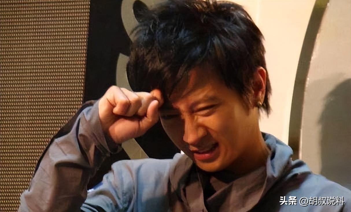 因一句：*鱼岛钓**是中国的，他惨遭封杀20年，如今复出依旧熠熠生辉