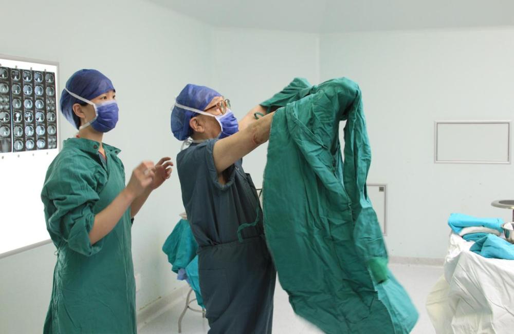 吴孟超享年99岁,吴孟超和袁隆平的关系