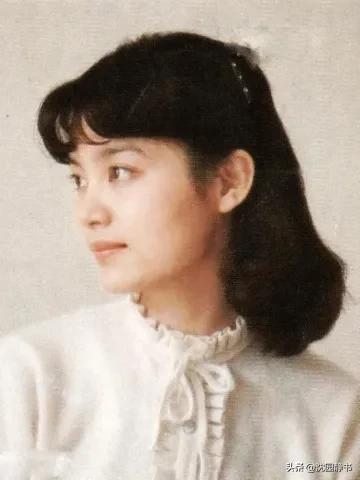 长得貌美如花演技不温不火女星,女明星惊艳时光的盛世美颜