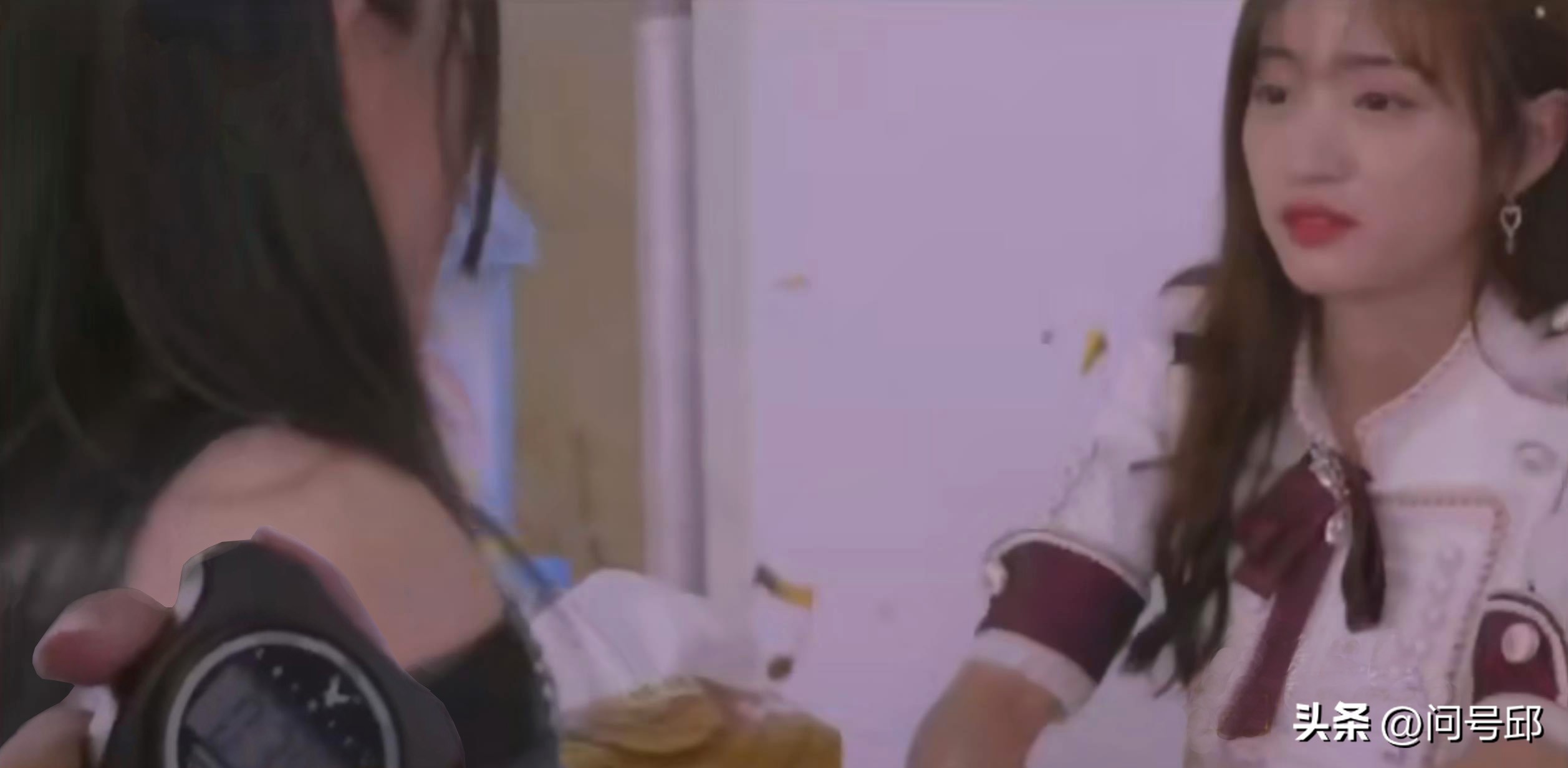 走进饭圈文化:粉丝花40元买“握手券”,换取与偶像10秒互动机会