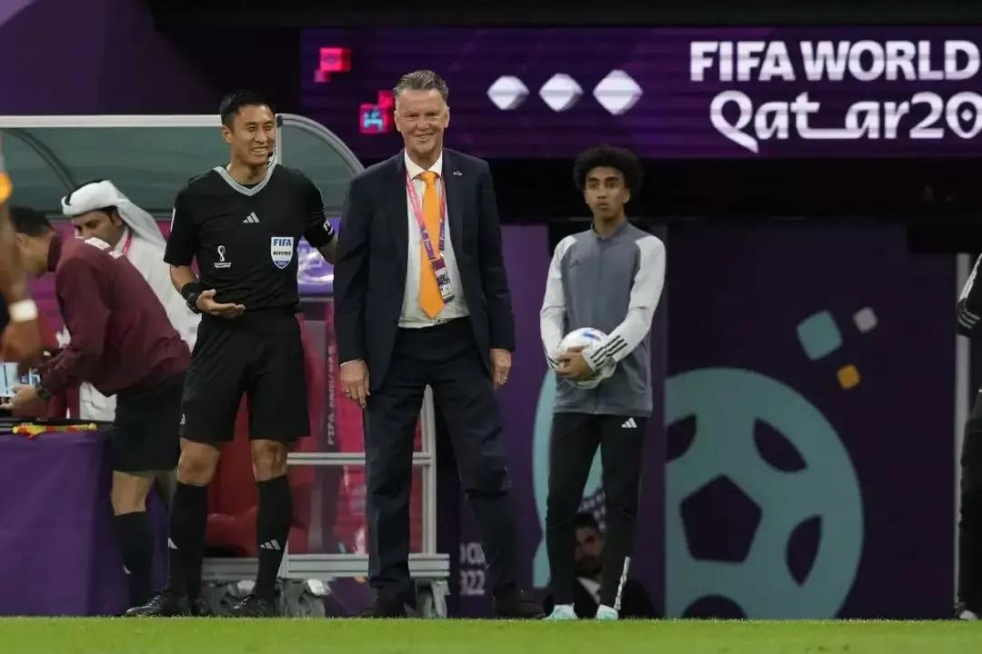 足球报谈中国足球现状,中国足球回应质疑