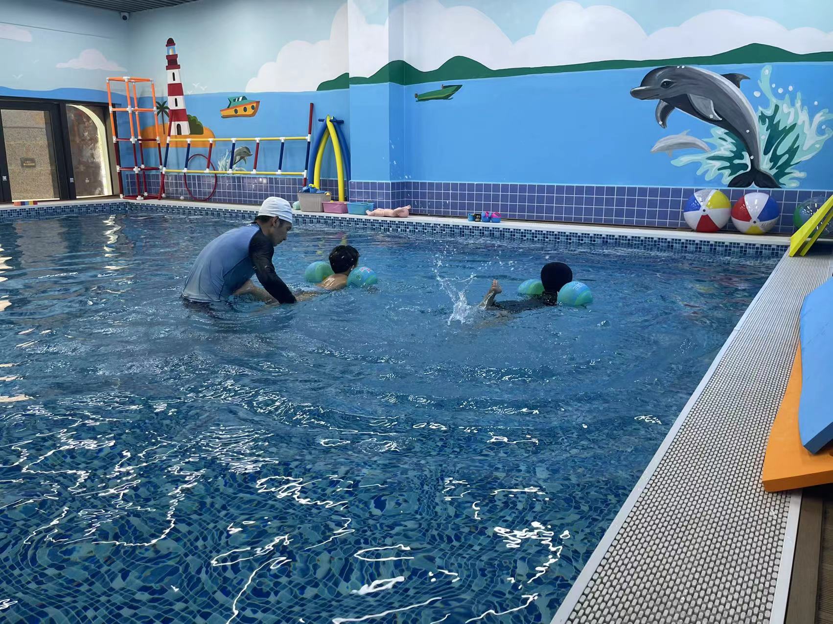 室外游泳馆项目投资大概多少,投资室内游泳场需要多少钱