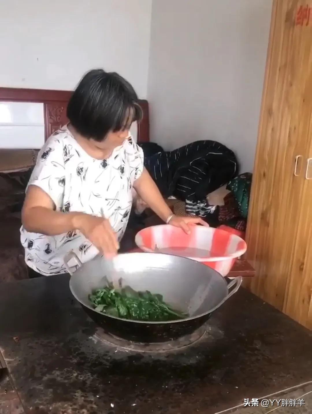 盲人母亲曹世美现在的生活视频,盲人母亲曹世美被谁中伤