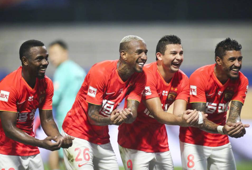 中国最失败的跨界矿泉水,哪个矿泉水亏了三千亿