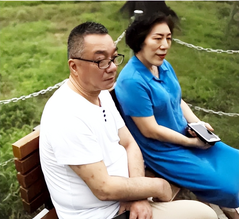 乔任梁去世发文悼念亲朋好友,乔任梁去世2周年