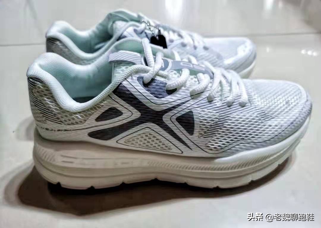 性价比阿迪达斯跑鞋推荐,阿迪达斯跑鞋adizeroadiospro