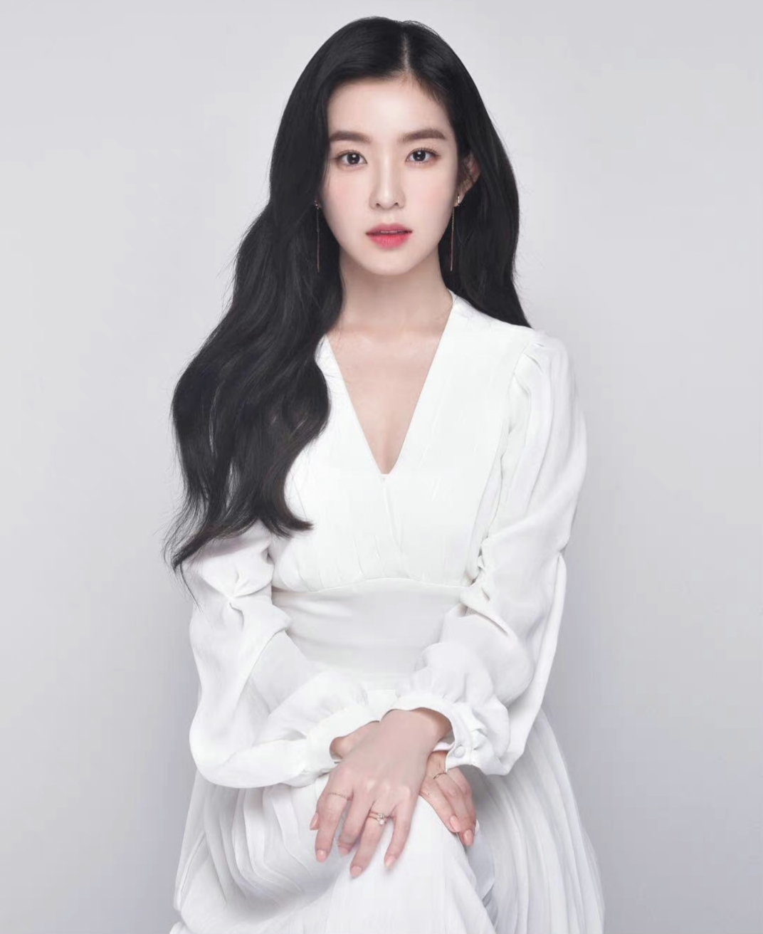 被誉为“周五情侣”，是韩国颜值最高的CP，宝琳到底有多好磕