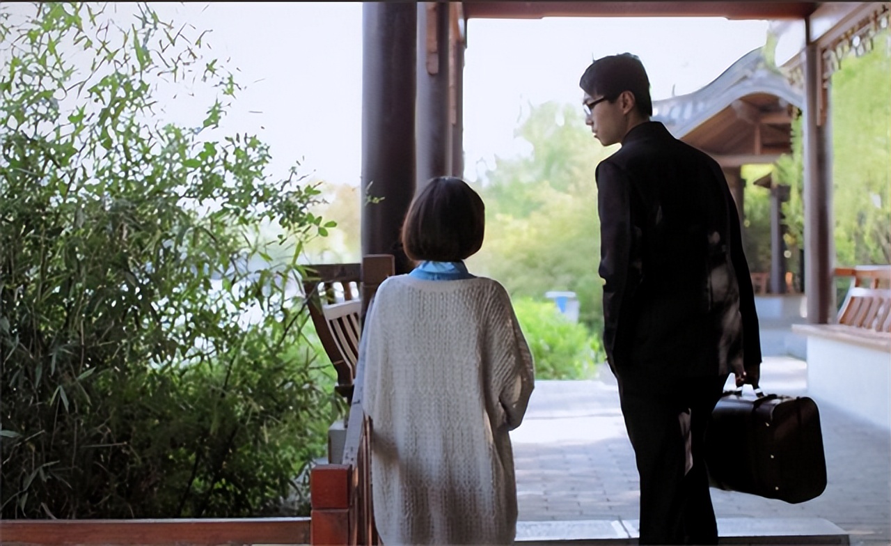 她丈夫牺牲后，毛主席悲伤不已亲写挽联，而她转嫁丈夫兄弟