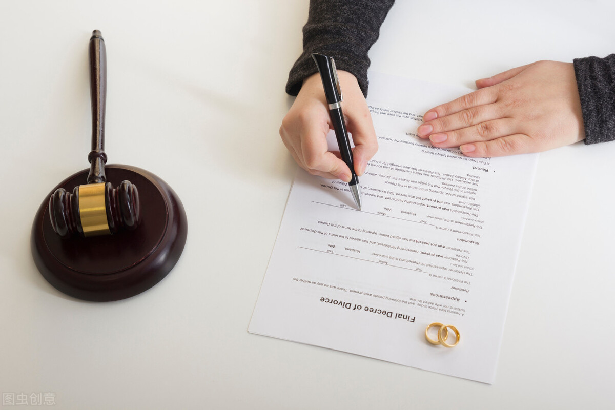 婚礼请柬领导的正规写法,给领导如何发婚礼请柬信息