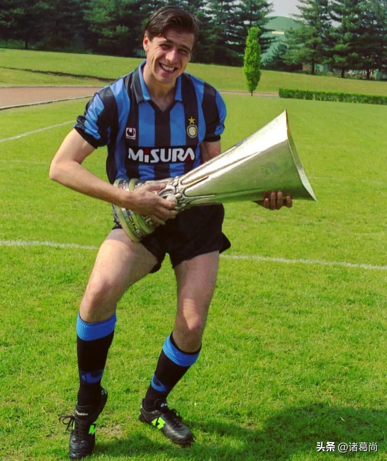 意大利90年代球员,90年代意大利国家队队服