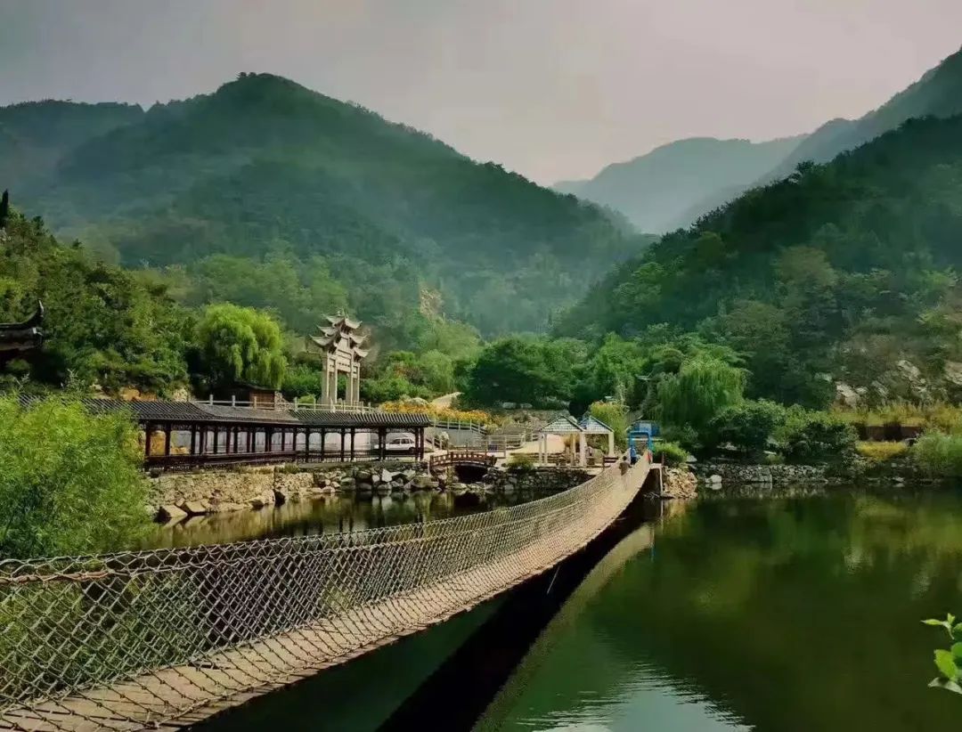 夏日峡谷漂流推荐无漂流不夏天,溪流欢畅