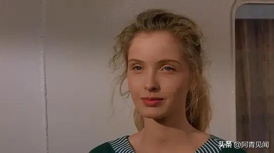 朱莉德尔佩和伊桑霍克在一起过吗,伊桑霍克和朱莉德尔佩现实中视频