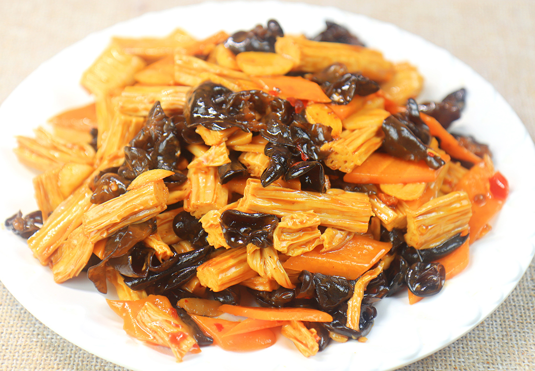 中老年人补钙吃这十种食物最有效,中老年人喝牛奶还是奶粉补钙好