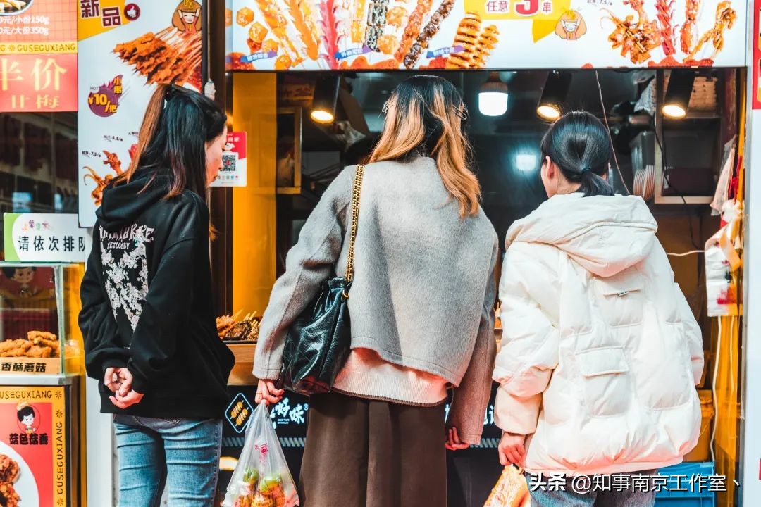 在南京来科巷就三件事：排队、排队、排队！