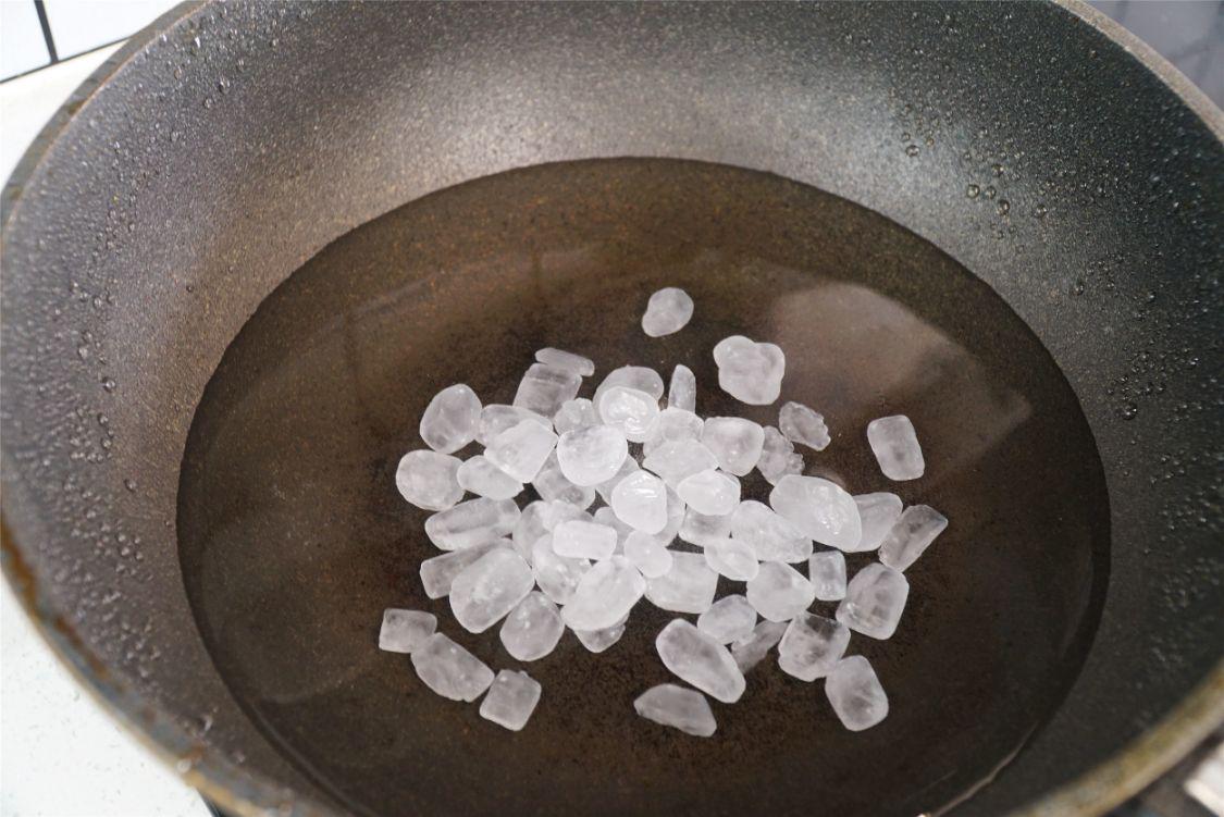 酸甜爽脆一口下去嘎嘣脆的腌糖蒜,新蒜腌制糖蒜简单做法