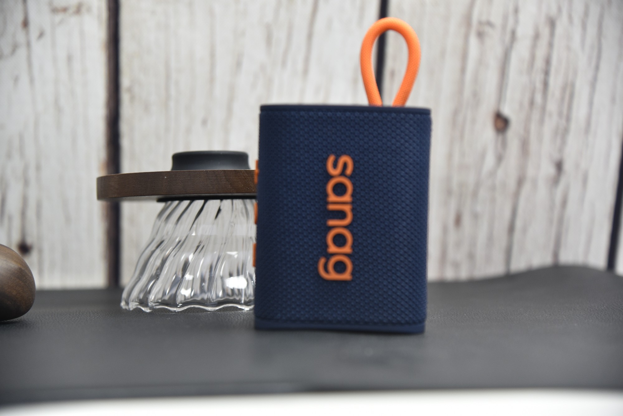 sanag塞那便携式户外蓝牙音箱,sanag蓝牙音箱对比tronsmart蓝牙音箱