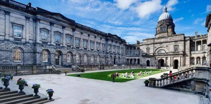 碰瓷？英国某大学将改名叫“曼大”，就为了提升入学率？