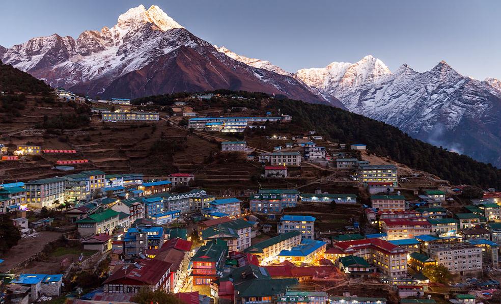 与中国接壤的尼泊尔地区,中国与印度相邻的尼泊尔