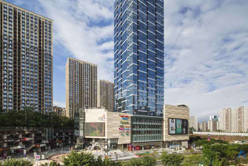 兄弟暗战：龙湖重庆天街谁是谁的对手