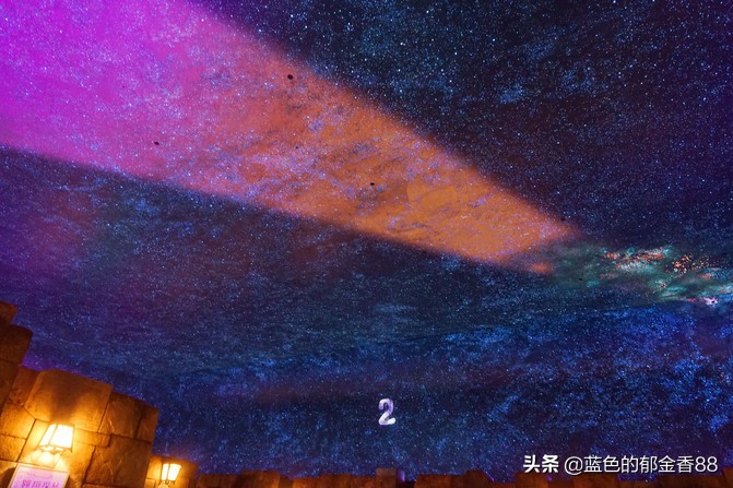 周末白相里的一张床、一群朋友、暴走于迪士尼乐园