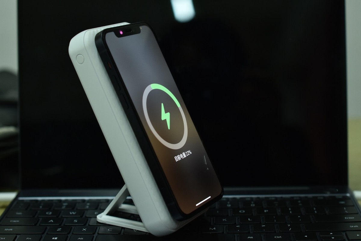 iwalk超薄无线充电宝,iwalk超薄磁吸充电宝