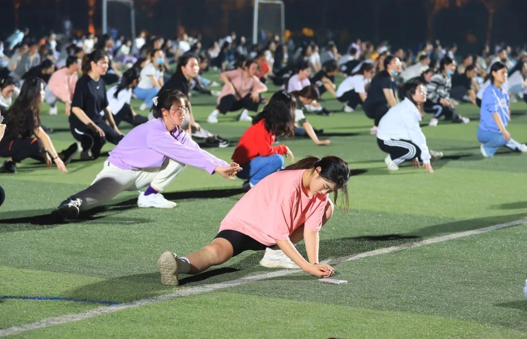 健身姐妹花网红,师大健身女网红