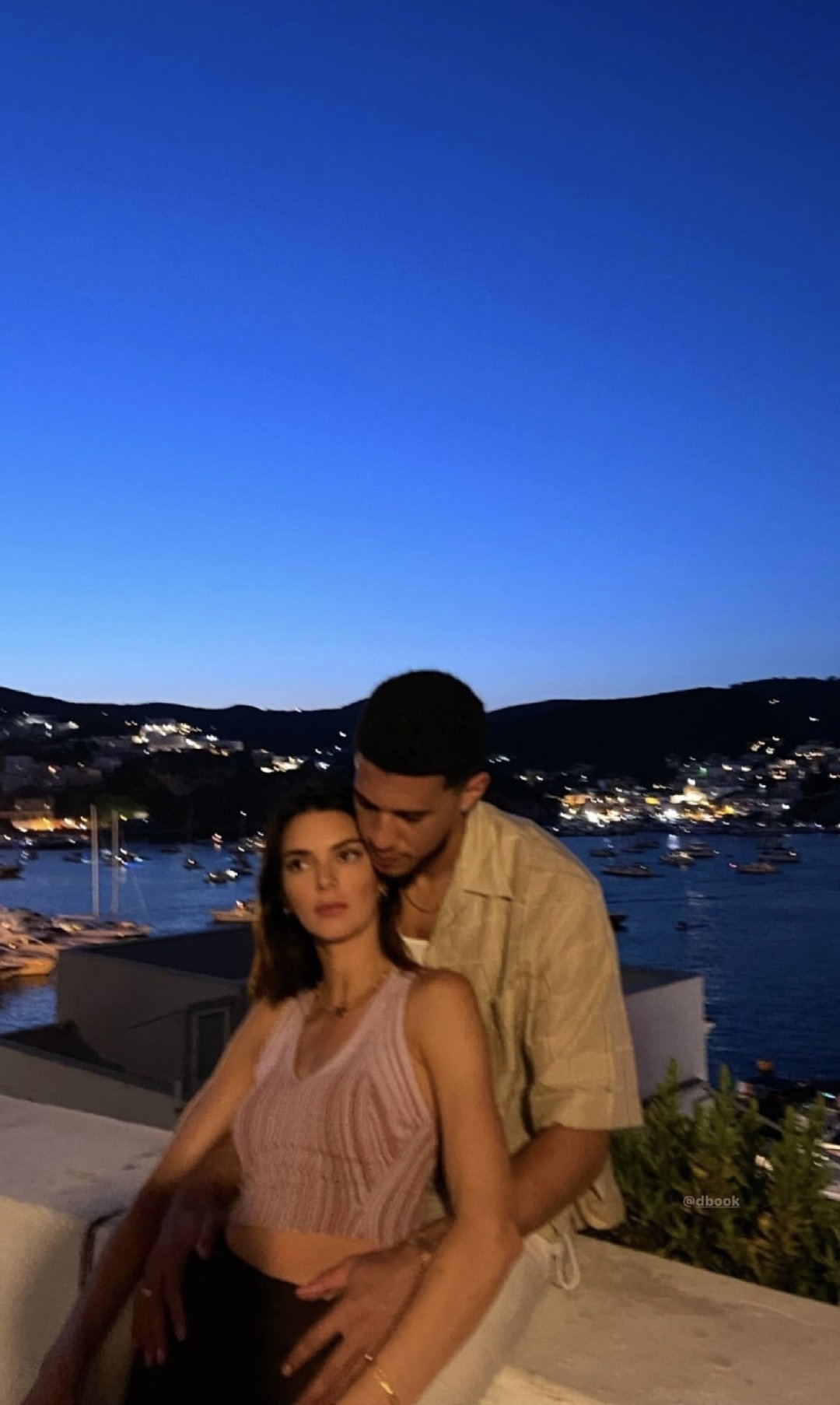 橘子晚报/童星邵一卜因校园*力暴**跳楼；秀智新戏开播；