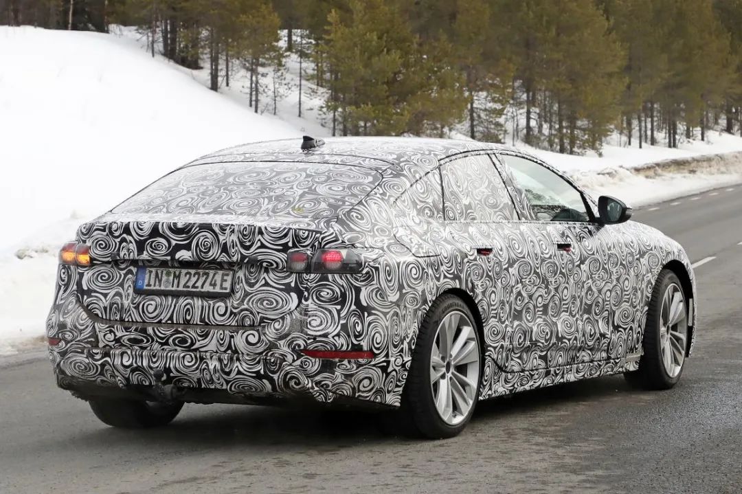 路虎全新卫士svr车型售价,奥迪a6和揽胜运动版