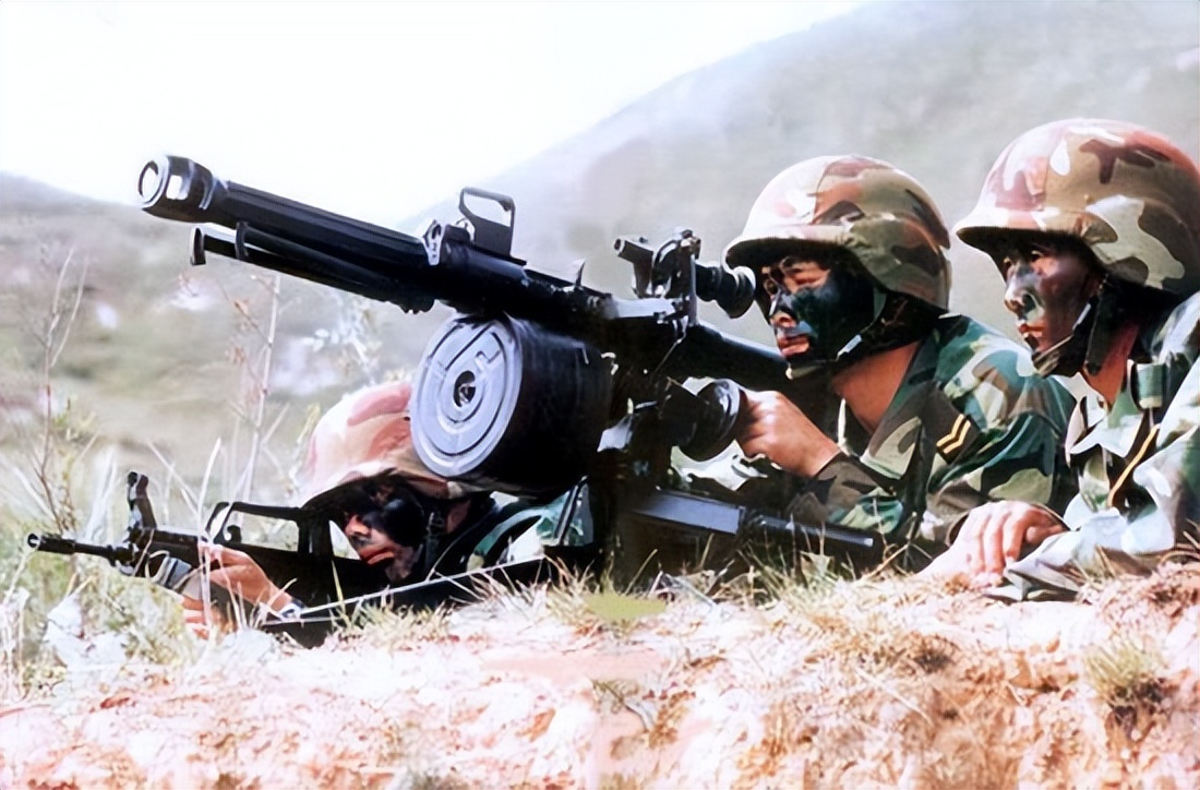 各国榴弹发射器对比,各国枪配榴弹发射器