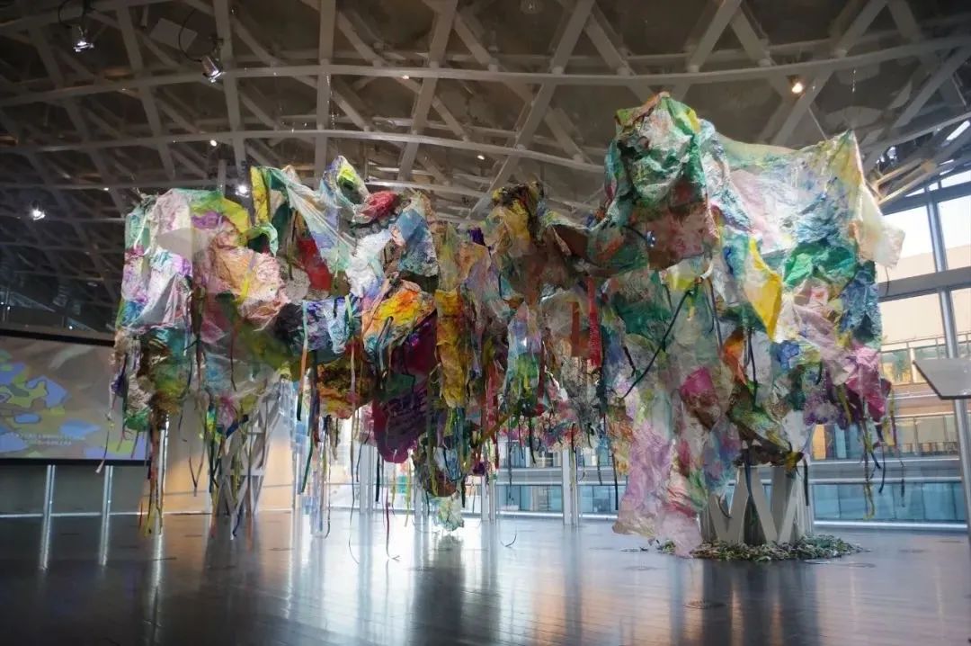 拿起画笔的日本新女性|「她力量」天趣全球女性当代艺术展2022