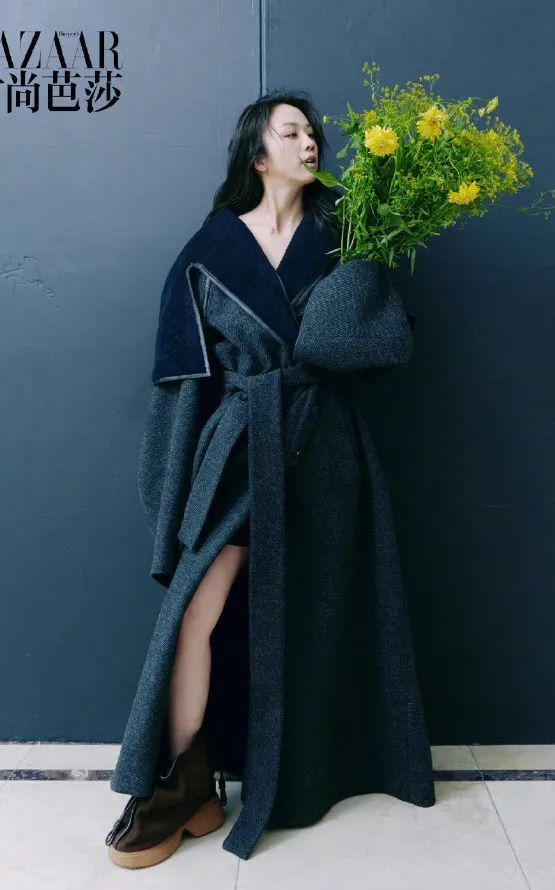 赵丽颖一头红发绚丽吸睛,赵丽颖红发造型