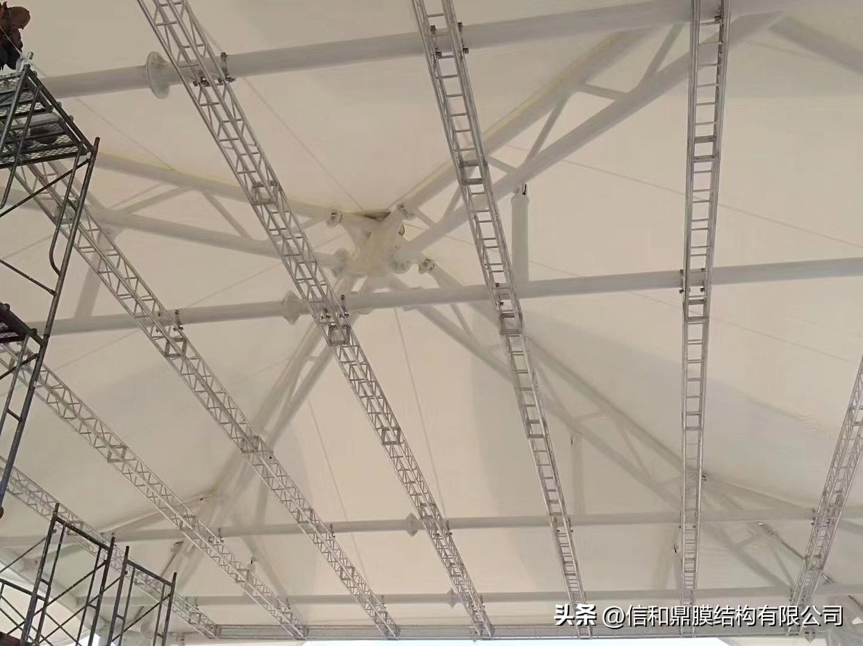 湖北体育场膜结构看台定做,武汉定做膜结构体育看台案例