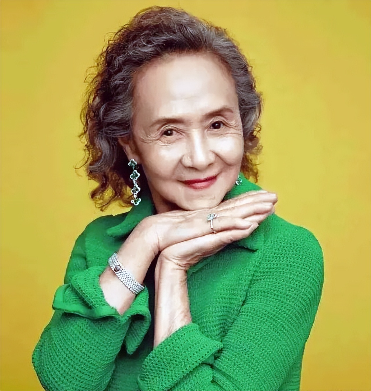 吴彦姝优雅美照,吴彦姝84岁优雅走红毯视频爆棚